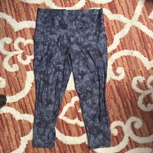 Athleta salutation stash pocket 7/8 tight